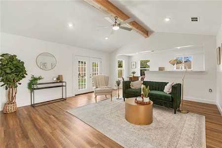 5104 Hedgewood Dr Austin, TX 78745