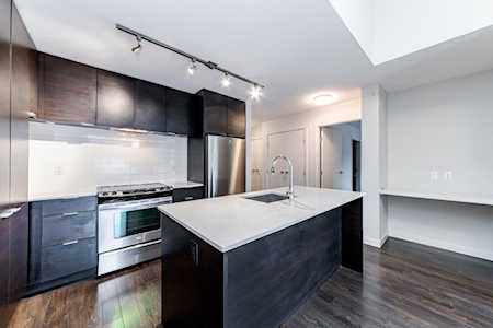 1677 Lloyd Avenue #510 North Vancouver, BC V7P 0B1