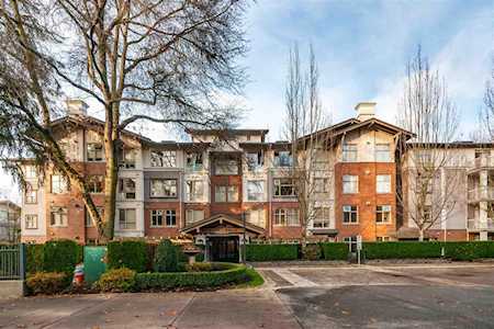 4883 Maclure Mews #203 Vancouver, BC V6J 5M8
