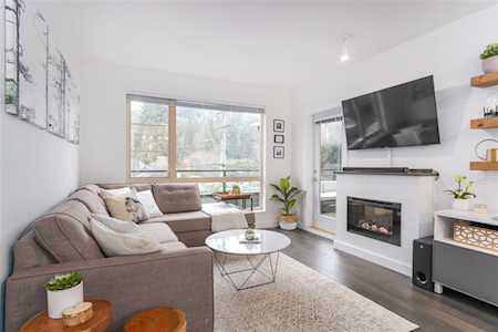 1330 Marine Drive #218 North Vancouver, BC V7P 1T4