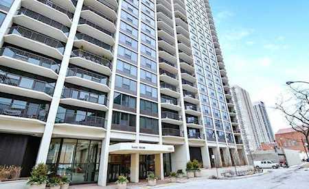 1560 N Sandburg Terrace #904 Chicago, IL 60610