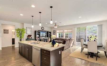 1739 Avineda Regina San Marcos, CA 92069