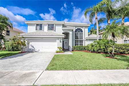 17550 SW 7th St Pembroke Pines, FL 33029