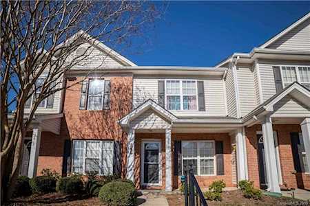2817 Summergrove Ct Matthews, NC 28105