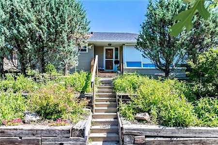 3216 19 Street NW Calgary, AB T2L 2A8