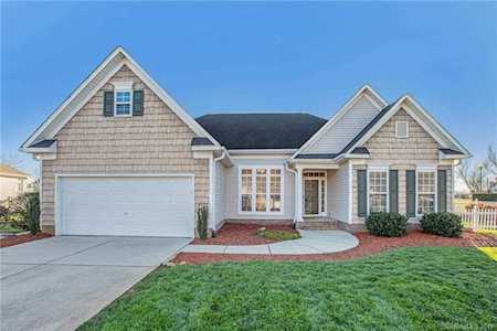 7544 Woodcrest Dr Stanley, NC 28164