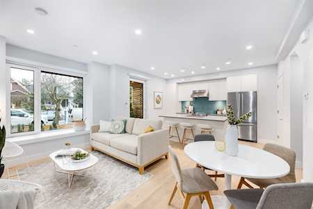 1156 E 13th Avenue Vancouver, BC V5T 2M1