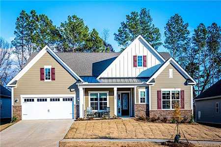 929 Raffaelo View Mount Holly, NC 282120
