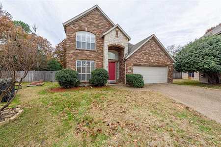 1928 Twin Oaks Circle Grapevine, TX 76051