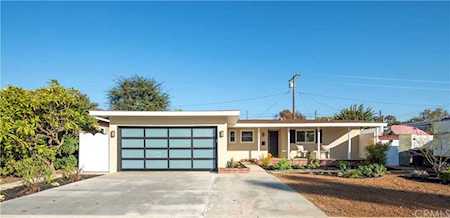 2700 Fanwood Avenue Long Beach, CA 90815