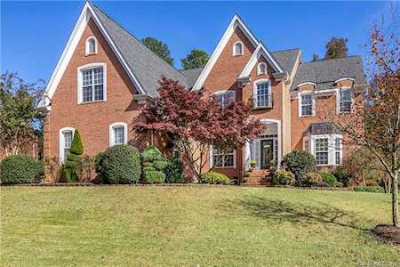 411 Castlestone Ln Matthews, NC 28104