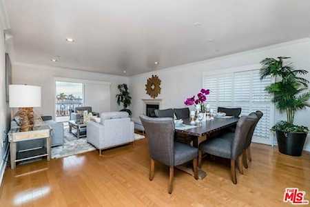 1878 Greenfield Avenue #PH2 Los Angeles, CA 90025