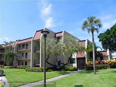 4471 Luxemburg Ct #308 Lake Worth, FL 33467