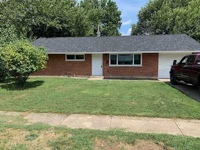2571 Cluster Avenue Dayton, OH 45439