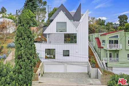 2220 Electric Street Los Angeles, CA 90039