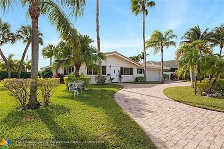 2850 NE 52nd Ct Lighthouse Point, FL 33064