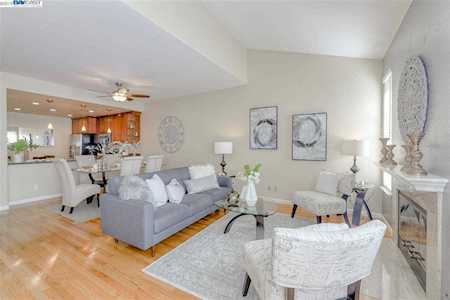533 Saint John St Pleasanton, CA 94566