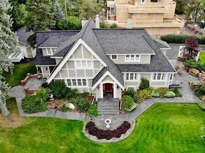 868 Hillcrest Avenue SW Calgary, AB T2T 0Y9