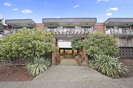 2033 Triumph Street #109 Vancouver, BC V5L 4X3