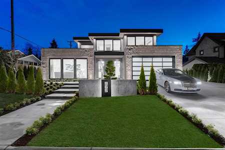 965 Hampshire Road North Vancouver, BC V7R 1V1