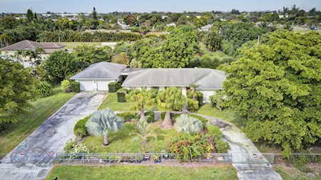 2837 Meadow Road Palm Springs, FL 33406