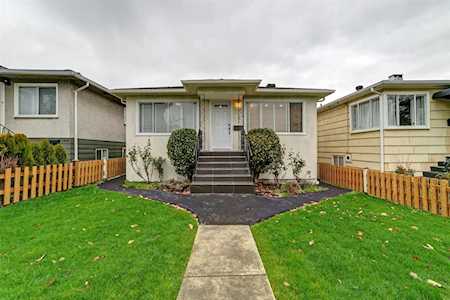 2965 E Georgia Street Vancouver, BC V5K 2K5