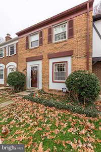 6116 Gothwaite Dr Centreville, VA 20120