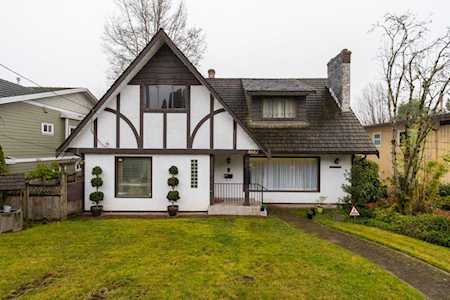 5682 Gilpin Street Burnaby, BC V5G 2H9