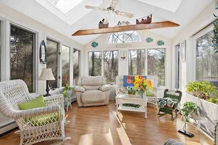 21 Pawtuxet Rd Plymouth, MA 02360