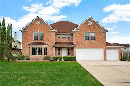 613 Dark Tree Ln Round Rock, TX 78664