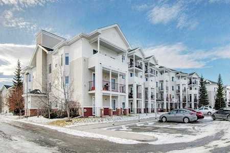 9 Country Village Bay NE #302 Calgary, AB T3K 5J8