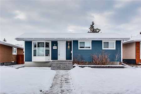 2015 54 Avenue SW Calgary, AB T3E 1L5