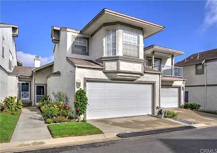 941 W Country La Habra, CA 90631