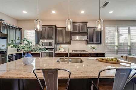 1601 Presley Way Lantana, TX 76226