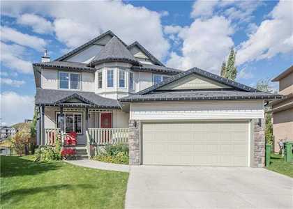 35 Cougarstone Point(e) SW Calgary, AB T3H 4Z3