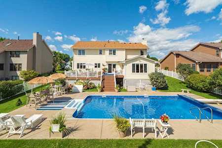 4648 Fairway Hills Drive Eagan, MN 55123