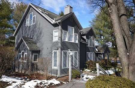 6 Amity Place #6 Amherst, MA 01002