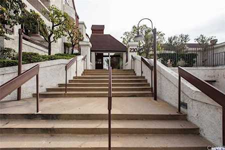 230 Bethany Road #303 Burbank, CA 91504