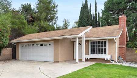 26516 Via Talavera Mission Viejo, CA 92691