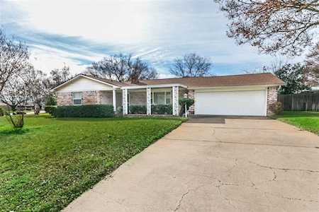 521 Branch Circle E White Settlement, TX 76108
