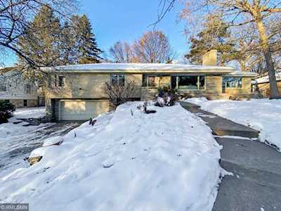 2237 Edgcumbe Road Saint Paul, MN 55116