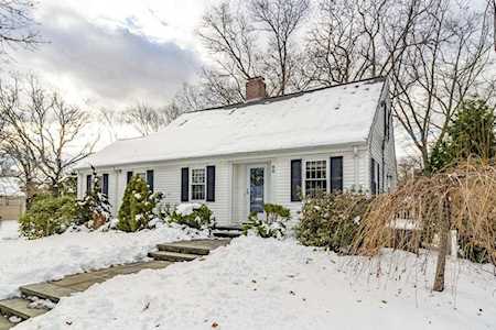 45 Hickory Cliff Rd Newton, MA 02464