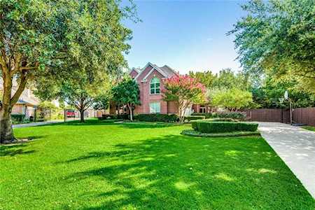 5611 Hidden Oaks Drive Colleyville, TX 76034