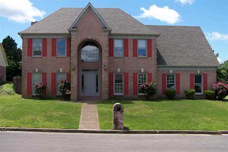 8801 Lybrook Cv Memphis, TN 38016