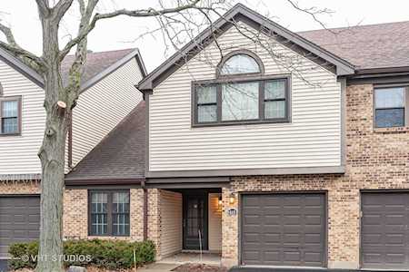 613 Sutton Ct Wheeling, IL 60090