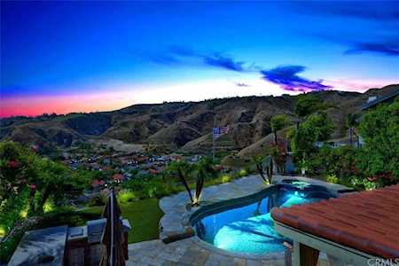 5255 Avenida De Kristine Yorba Linda, CA 92887