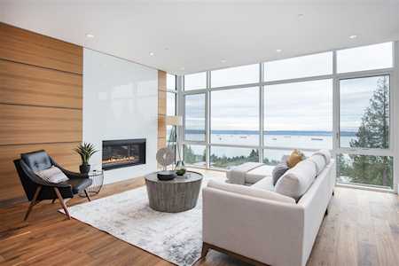 2958 Burfield Place #301 West Vancouver, BC V7S 0B2