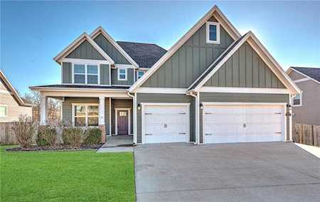 909 Chancery LN Cave Springs, AR 72718