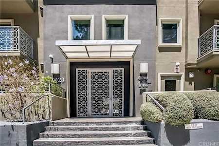 11023 Fruitland Drive #305 Studio City, CA 91604