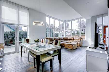 2126 W 15th Avenue Vancouver, BC V6K 2Y4